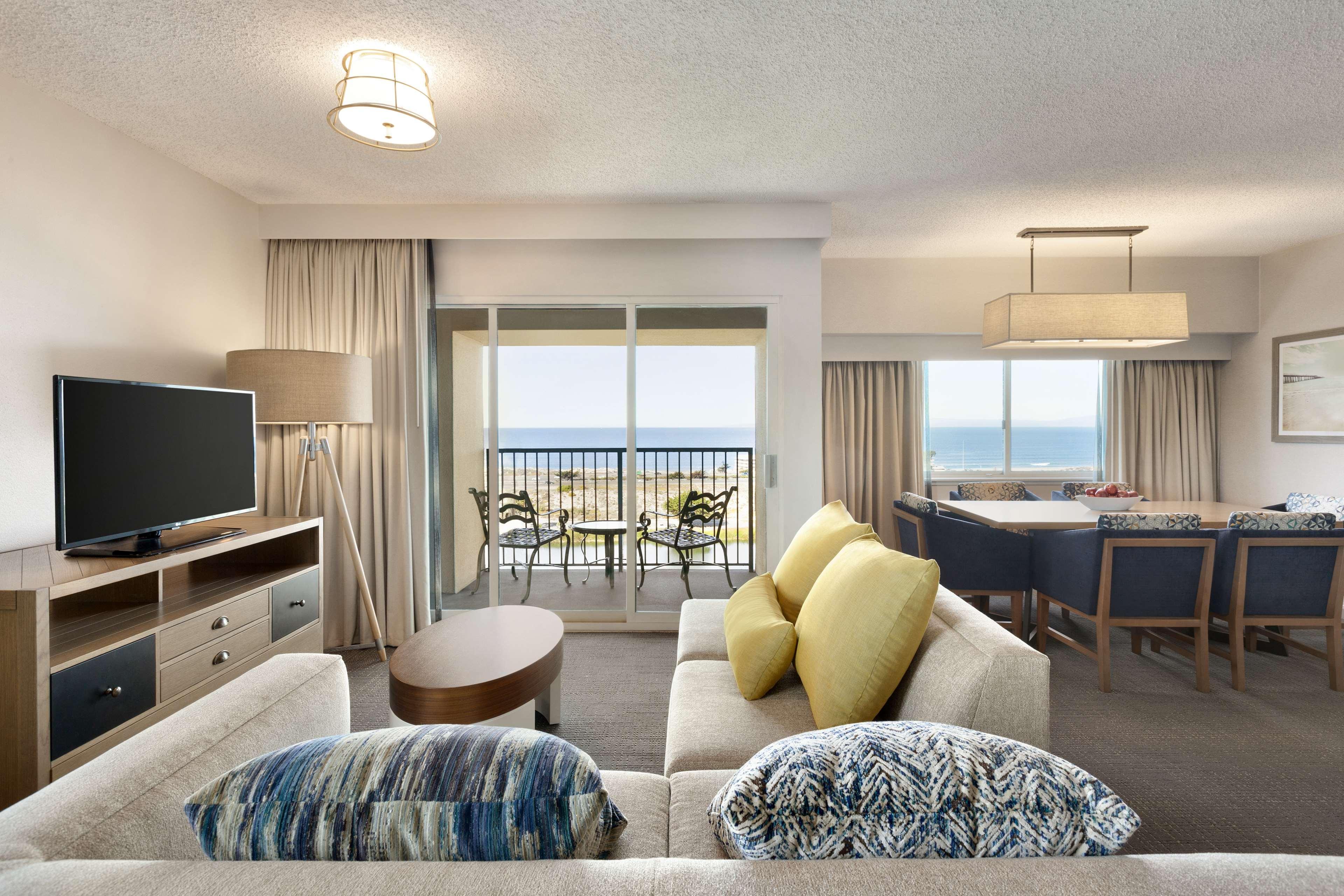 Embassy Suites By Hilton Monterey Bay Seaside Buitenkant foto