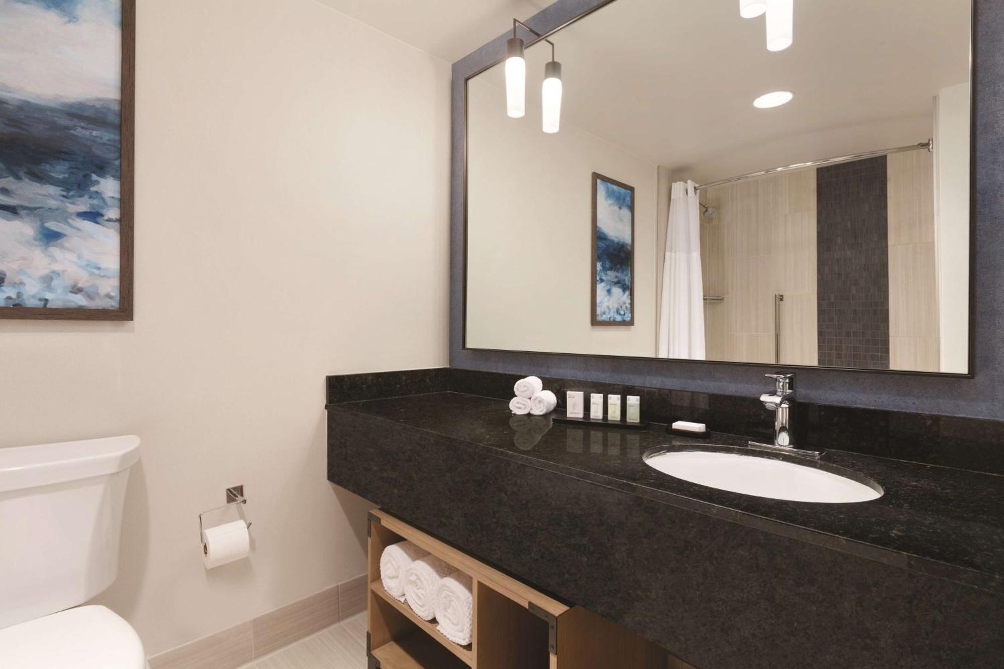 Embassy Suites By Hilton Monterey Bay Seaside Buitenkant foto