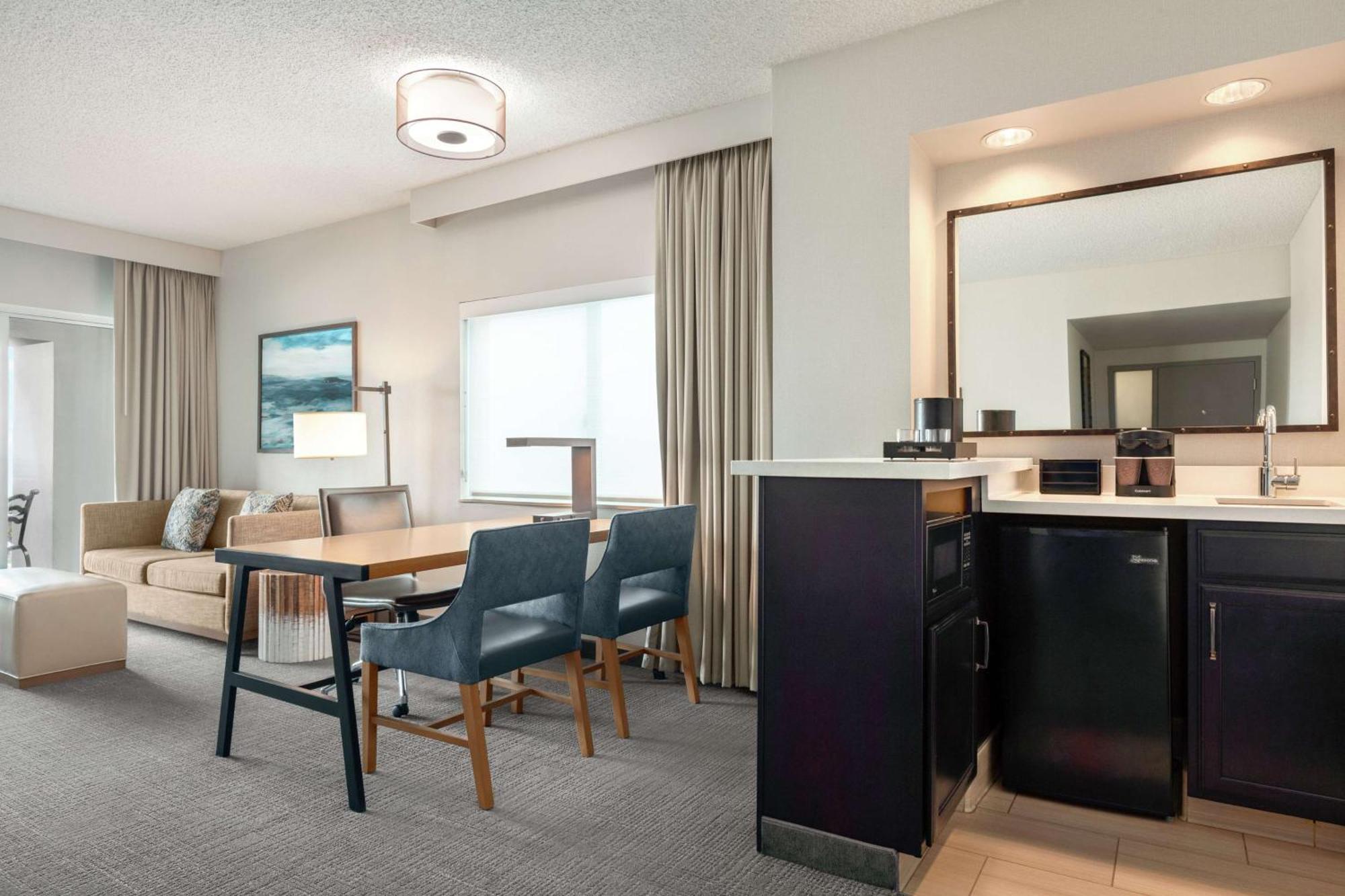 Embassy Suites By Hilton Monterey Bay Seaside Buitenkant foto