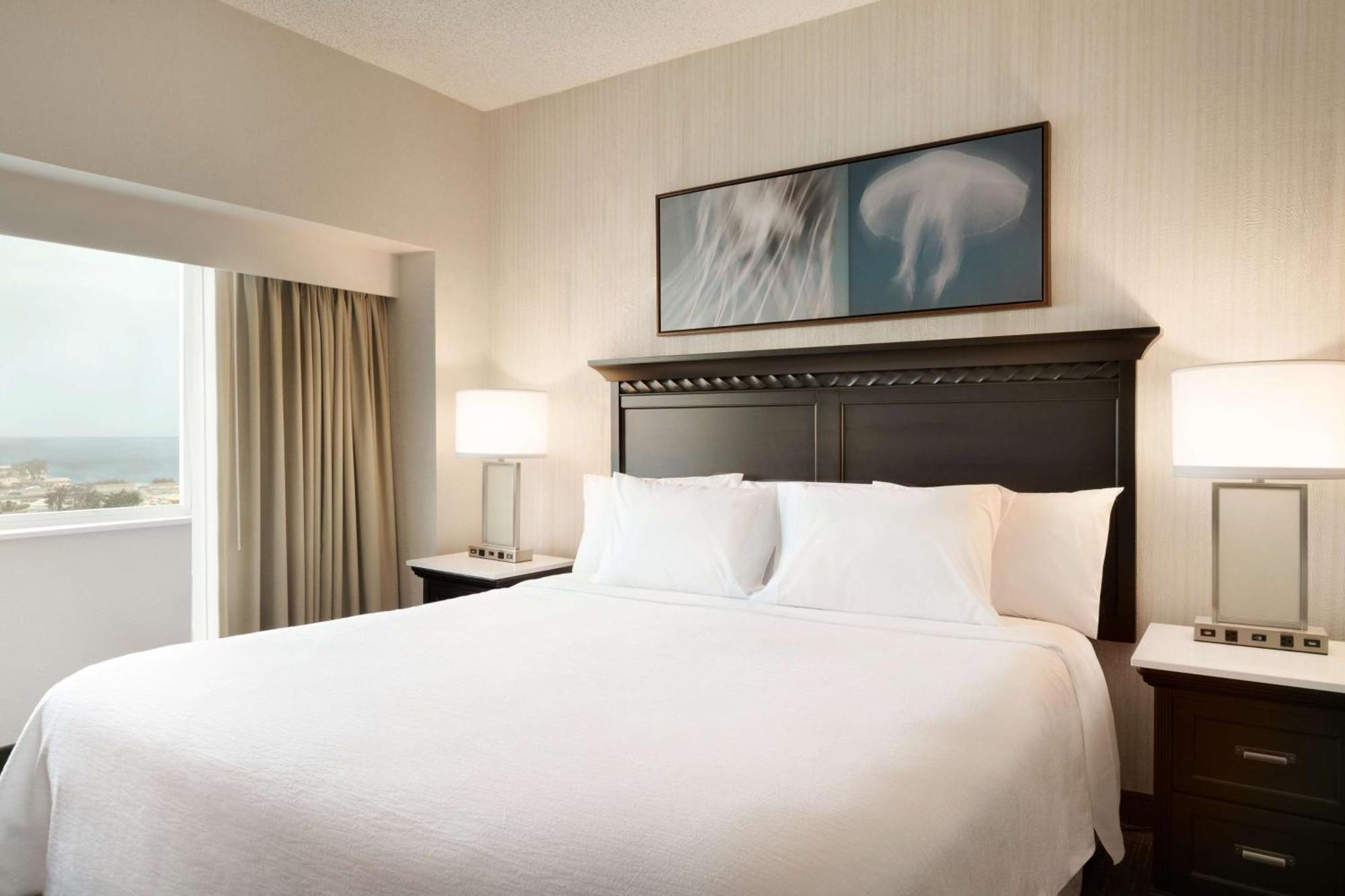Embassy Suites By Hilton Monterey Bay Seaside Buitenkant foto